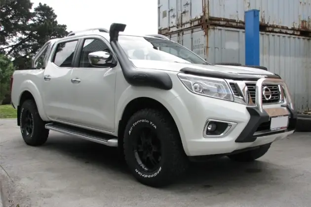 Dernier Modèle SNORKEL SAFARI POUR NISSAN NAVARA NP300 D23 APRES 2015 SAUF MODELE EQUIPE DE LAVE PHARE