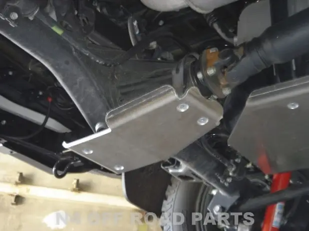BLINDAGE NEZ DE PONT ARRIERE 8mm N4 POUR TOYOTA HILUX REVO A PARTIR DE 2016 Certifié