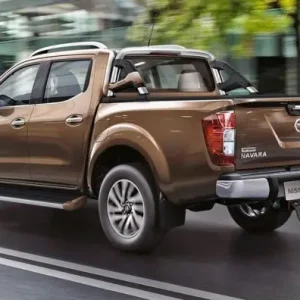 BACHE PLATE NOIR NISSAN NAVARA NP300 DOUBLE CABINE 2016+ Nouvel Arrivage