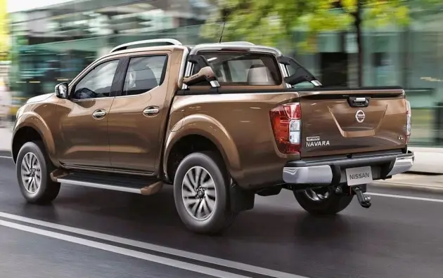 BACHE PLATE NOIR NISSAN NAVARA NP300 DOUBLE CABINE 2016+ Nouvel Arrivage
