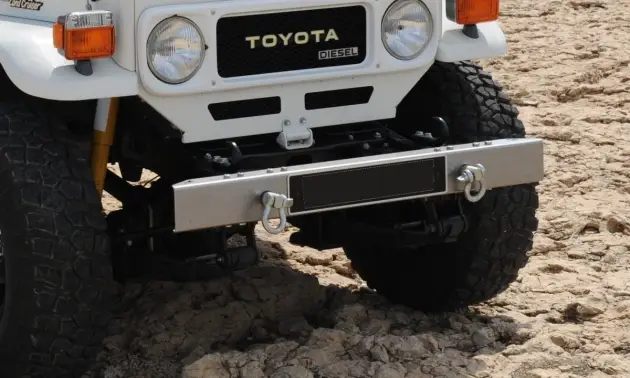 PARE CHOC AVANT POUR TOYOTA SERIE 4 Commander Vite