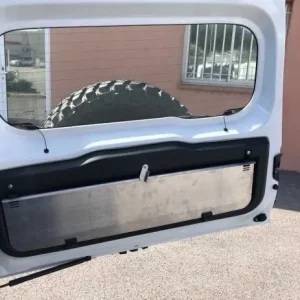 Produit De Marque TABLETTE RABATTABLE SUR PORTE ARRIERE (VERSION AVEC OUVERTURE DEPUIS L'INTERIEUR) POUR JIMNY APRES 2019
