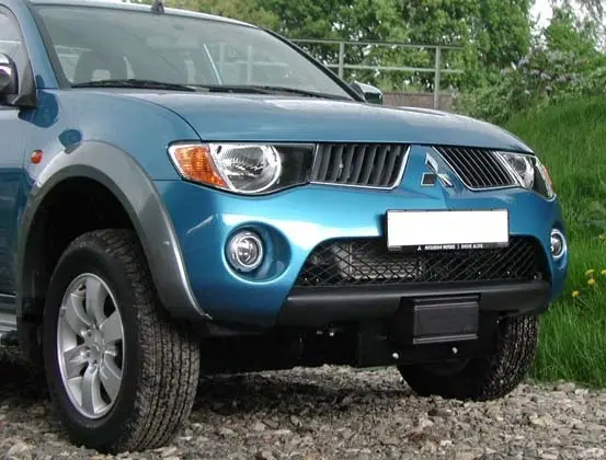 Bon Marché KIT DE MONTAGE INTEGRE AVEC TREUIL WARN VR EVO 8S POUR MITSUBISHI L200 TRITON DE 2005 A 2015