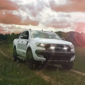 KIT ECLAIRAGE LED LAZER LONGUE PORTEE TRIPLE-R4 Gen2 AVEC INTEGRATION A LA CALANDRE POUR FORD RANGER (2016-2019) Expédition Rapide