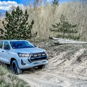 Prix Réduit KIT ECLAIRAGE LED LAZER LONGUE PORTEE TRIPLE-R4 Gen2 AVEC INTEGRATION A LA CALANDRE POUR TOYOTA HILUX REVO (2021+)
