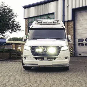 KIT ECLAIRAGE LED LAZER LONGUE PORTEE TRIPLE-R4 Gen2 ELITE AVEC INTEGRATION A LA CALANDRE POUR MERCEDES SPRINTER (2018+) Populaire