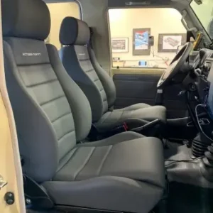 OPTION POUR SIEGE SCHEEL-MANN : ADAPTATEUR SUR GLISSIERES D'ORIGINE POUR TOYOTA LAND CRUISER J76 ET 79 Offre Exclusive