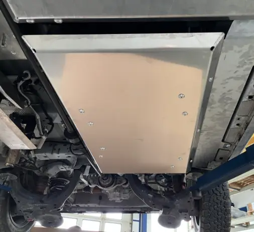 BLINDAGE DE RESERVOIR EN ALUMINIUM6MM TECHNIK OFFROAD POUR FORD TRANSIT CUSTOM A PARTIR DE 2025 Vente Directe