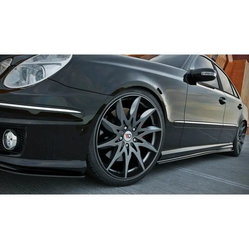 Affaire À Saisir RAJOUT DU BAS DE CAISSE MERCEDES E-CLASS W211 AMG - MAXTON DESIGN - FINITION NOIR BRILLANT