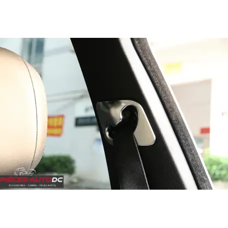 UN CADRE CHROMÉ RECOUVRE LA CEINTURE DE SÉCURITÉ POUR LA BMW X5 F15 Must-Have