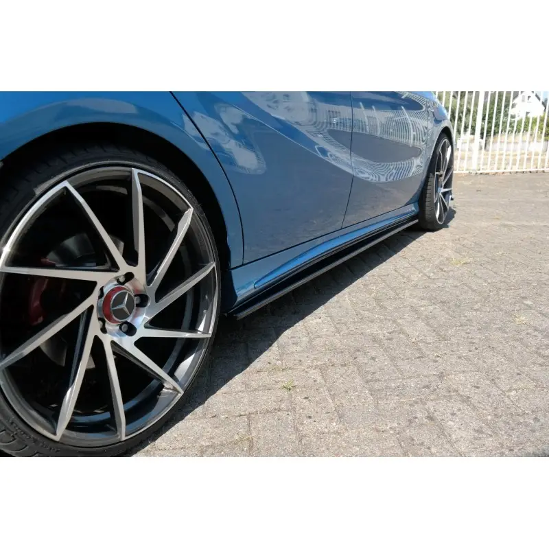 SET DES DIFFUSEUR DES BAS DE CAISSE MERCEDES-BENZ W176 AMG-LINE AVANT FACELIFT - MAXTON DESIGN - FINITION NOIR BRILLANT Promotion