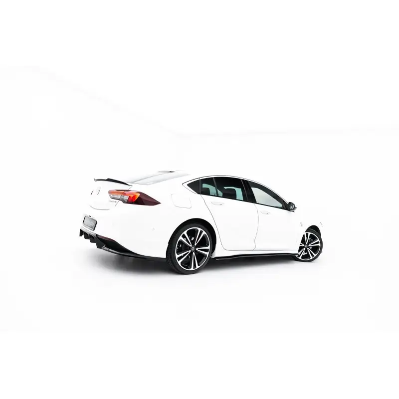 RAJOUTS DES BAS DE CAISSE OPEL INSIGNIA OPC-LINE MK2 - MAXTONDESIGN - FINITION NOIR BRILLANT Offre Limitée