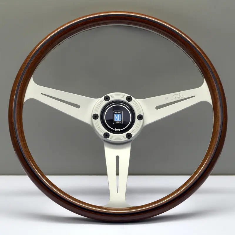 Acheter Direct Volant Nardi Classic ND36, Bois, Branches Alu, Tulipé 40 mm (Vis Apparentes)