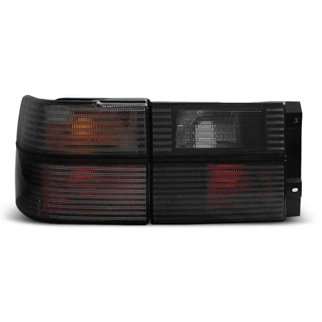 Feux Arrière Noirs pour VW Vento 1992-1998 Quantité Limitée